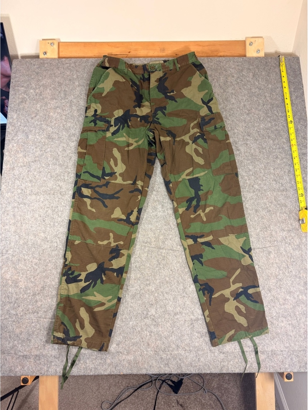 US Army Woodland camouflage cargo pants size Medium Long
